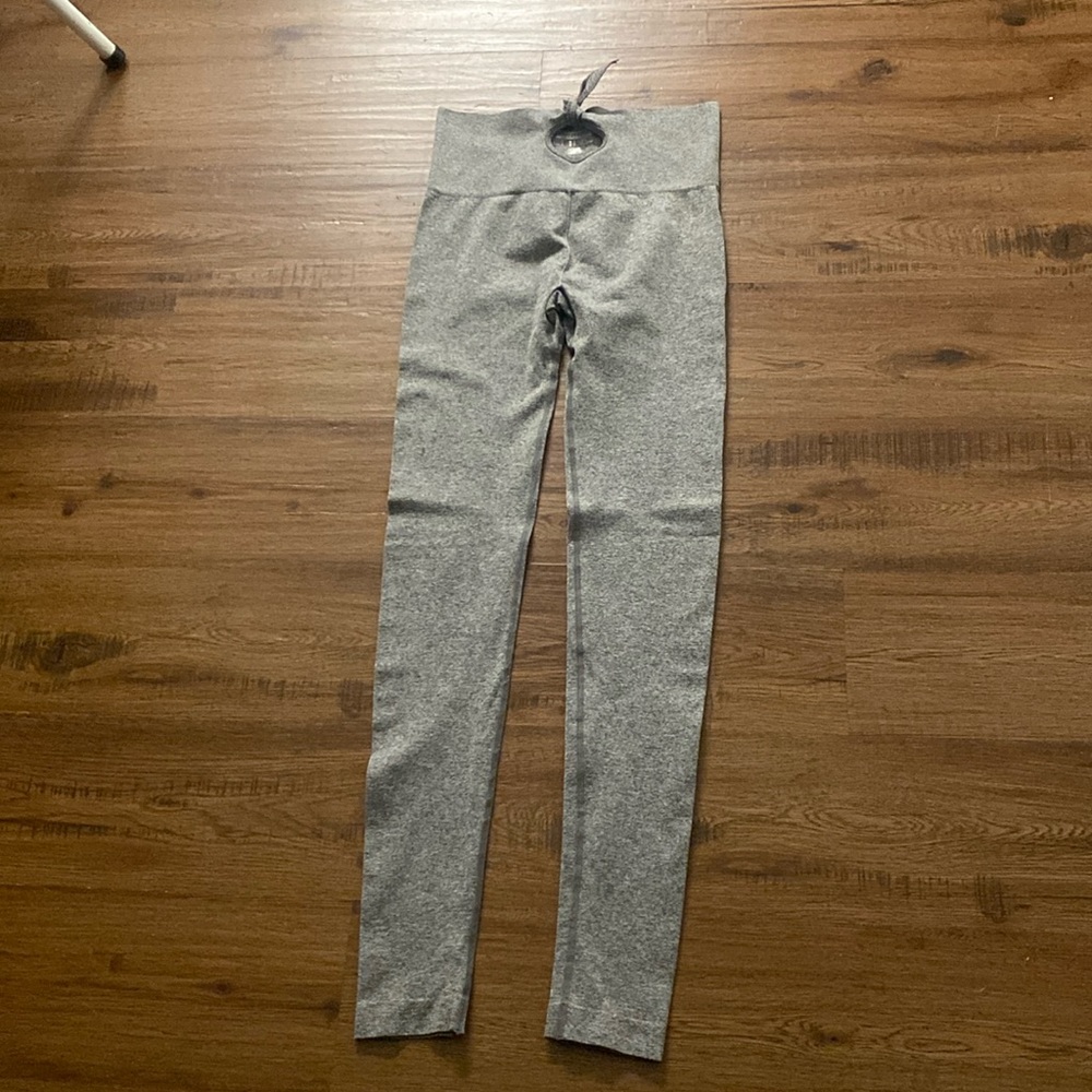 Dark grey leggings